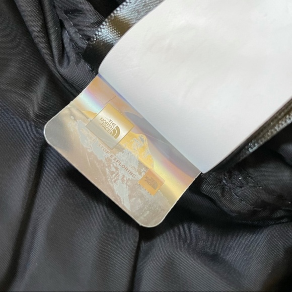 The North Face Men’s 1996 Retro Nuptse Jacket In Aviator Navy - Picture 9 of 9